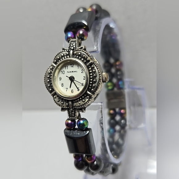 Womens Narmi Watch Silver Tone Chameleon Beads Magnetic Clasp New Battery - Picture 2 of 9